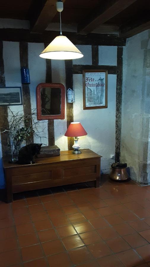 Chambre D Hote "Sous Le Clocher" Saint-Léonard-de-Noblat Zewnętrze zdjęcie
