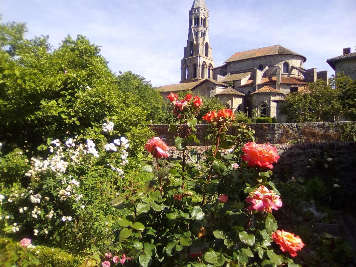 Chambre D Hote "Sous Le Clocher" Saint-Léonard-de-Noblat Zewnętrze zdjęcie