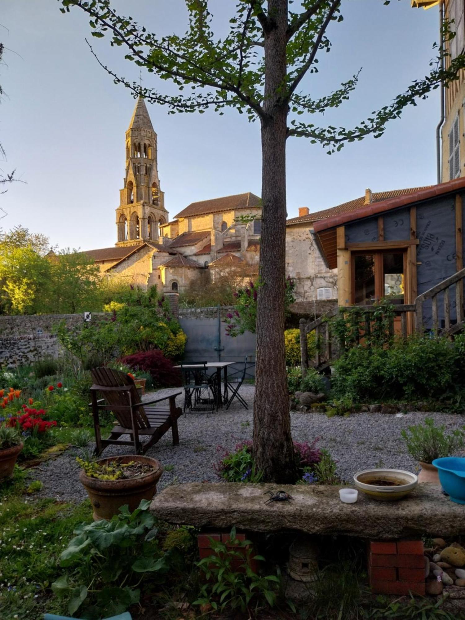 Chambre D Hote "Sous Le Clocher" Saint-Léonard-de-Noblat Zewnętrze zdjęcie